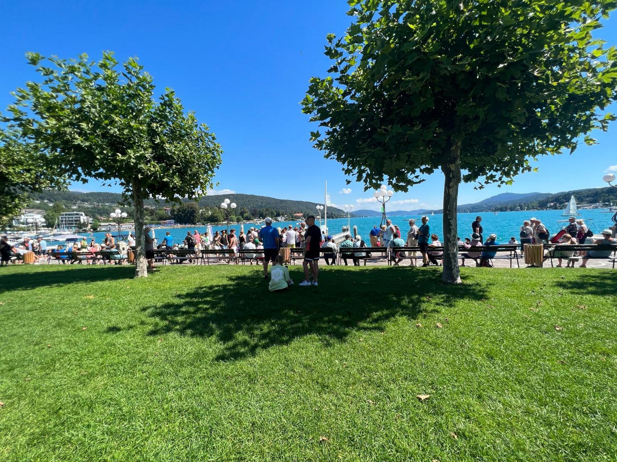 Strandhaus Am Woerthersee Фельден-ам-Вёртер-Зе Экстерьер фото