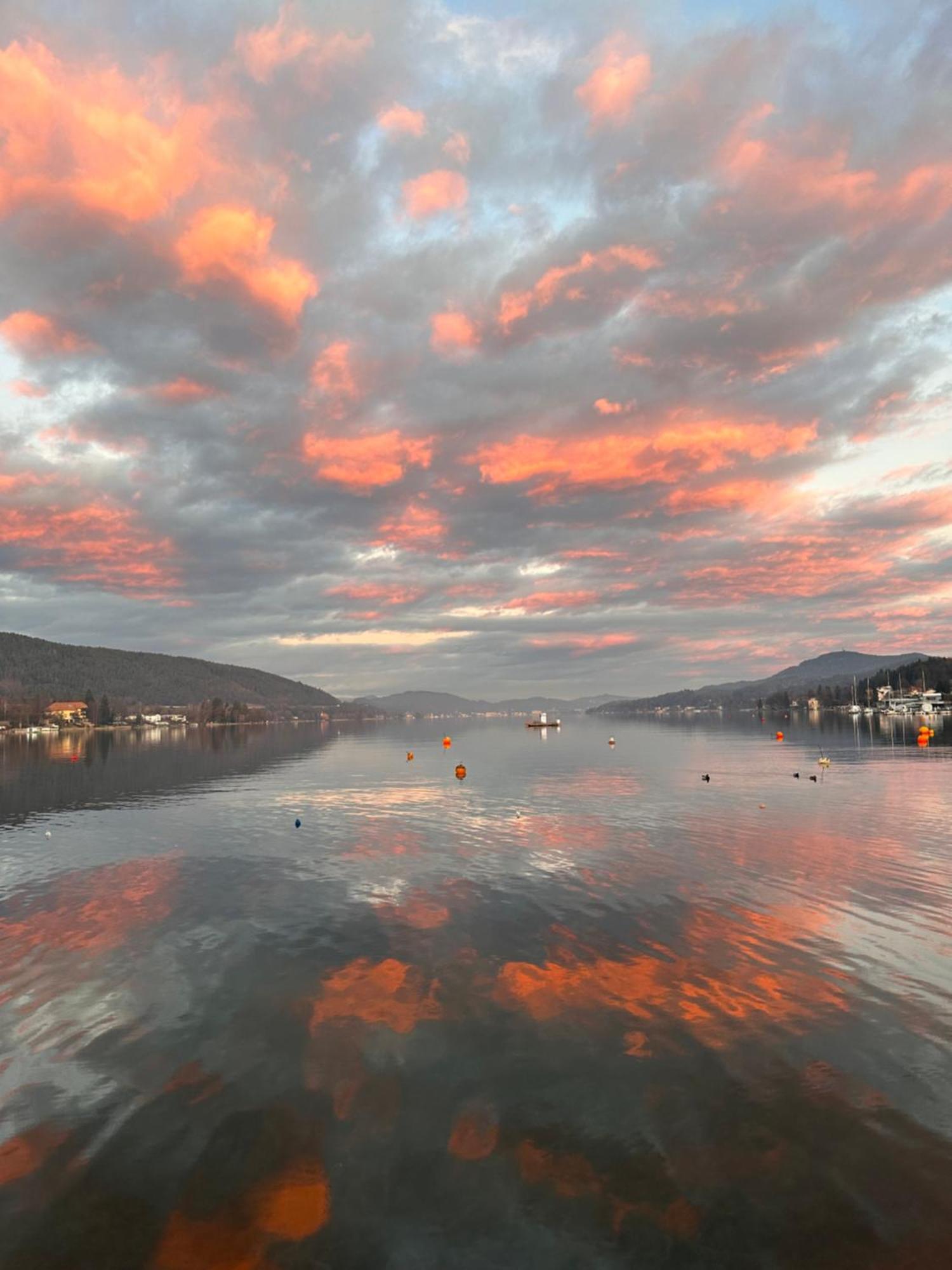 Strandhaus Am Woerthersee Фельден-ам-Вёртер-Зе Экстерьер фото